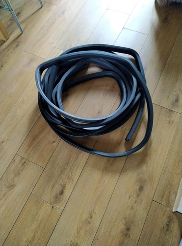 Saab 9000 door seals front - saab,