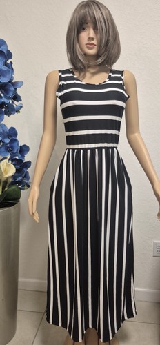 Black white striped - &,