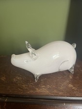 Langham Glass White Glass Pig