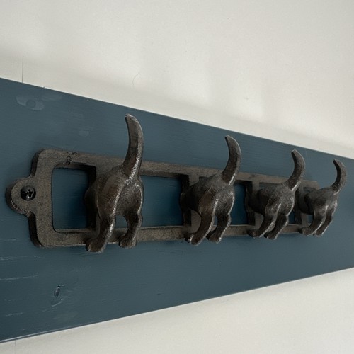 Metal vintage dog tail - metal,