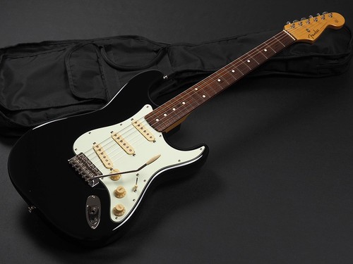 Fender japan exclusive classic - japan,