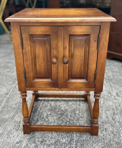 Good quality oak door - good,
