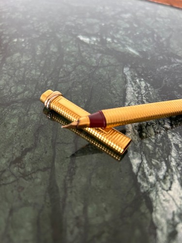 Les must cartier gold - les, de