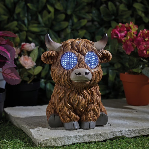 Smart solar large highland cow - smart,