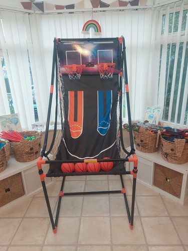 Basketball arcade game - basketball,