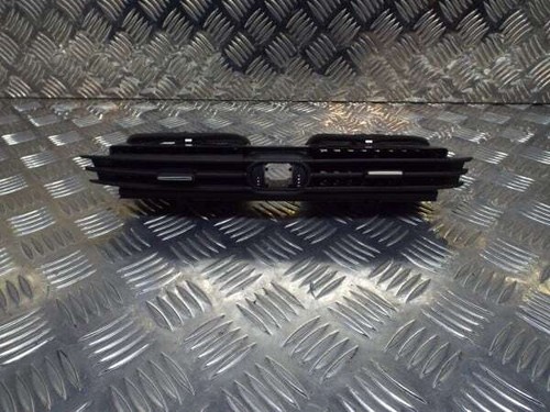 Centre dashboard air vent - centre,