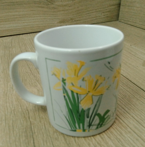Retro kilncraft daffodil mug - kilncraft,