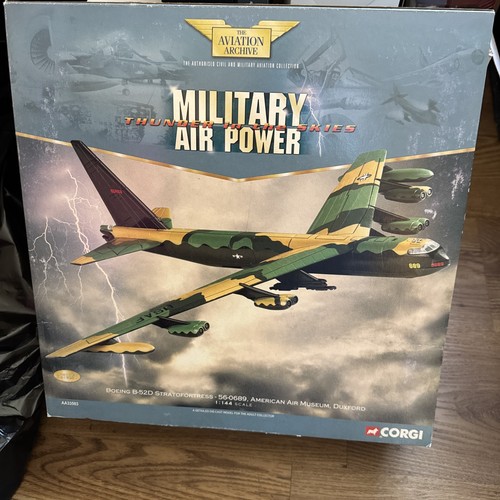 Corgi aviation boeing 52d - corgi,