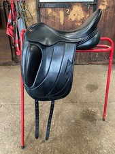Albion Fabrento dressage saddle 17.5 MW