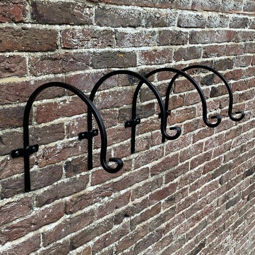 Hanging basket brackets - x,
