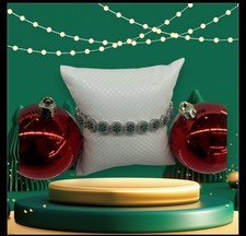 Emerald bracelet