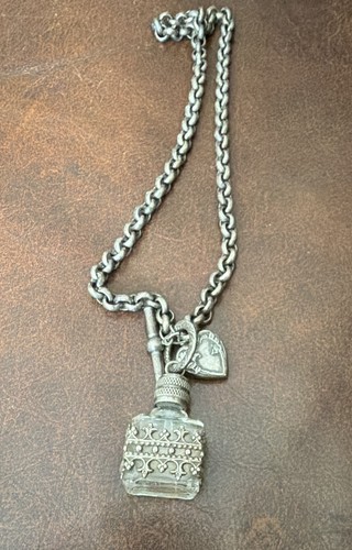 Silver tone cable chain toggle - silver,