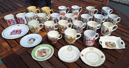 Job lot queen elizabeth - job,