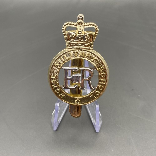 British army cap - badge,