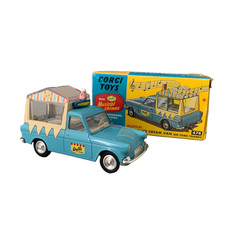 Corgi Model Club 474 Wall's Ice Cream Van on Ford Thames Chassis Musical Chimes
