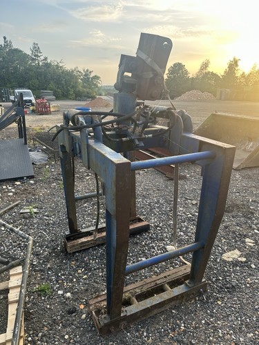 Brick grab with removeable