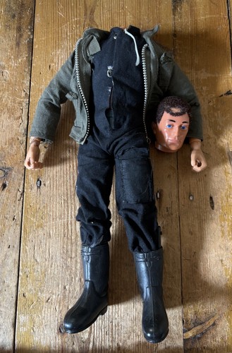 Action man talking commander - talking,