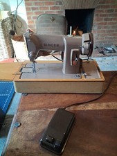 Vintage SINGER 185K Electric