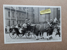 OLD PHOTO MEN UNIFORM WOMAN HORSE CARRIAGE TRANSPORT NG 123