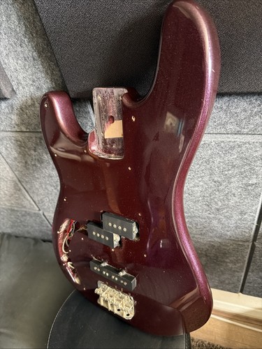 Squier bass body - bass, left