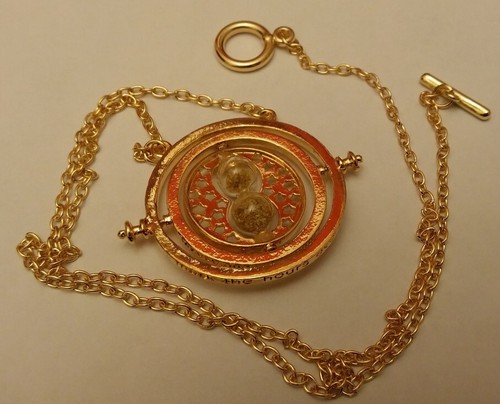 Gold pendant necklace unusual - gold,