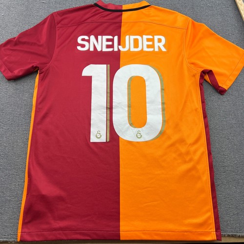 Galatasaray 2015 2016 home 10 - 2015,