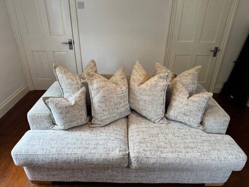Neutral dfs seater - seater,