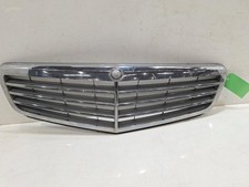 2009 MERCEDES BENZ W204 4 Door Saloon Front Centre Grille Grill