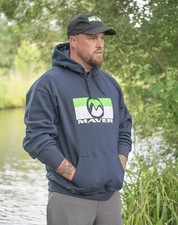Maver Navy Emblem Pullover