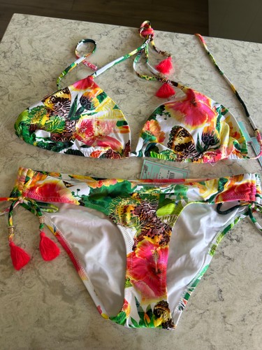 Debenhams tropical triangle - tropical,