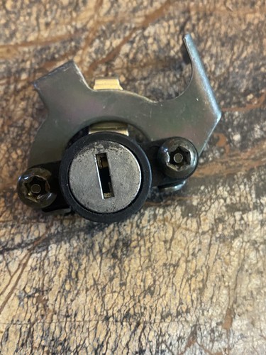 Yamaha seat lock xj600 - seat, r1