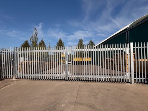 Palisade double leaf steel - leaf,