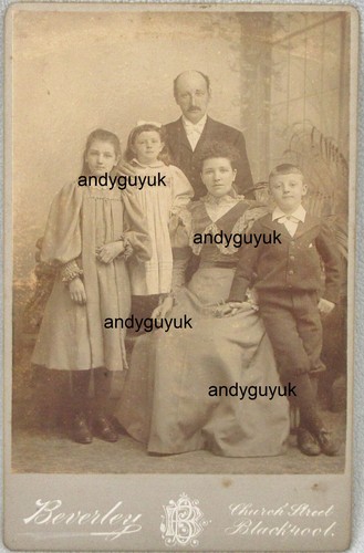 Cabinet card family - card, group