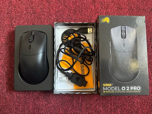 Glorious model pro - model,