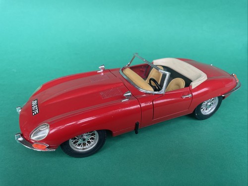 Cars jaguar burago e - 1:18, e-type