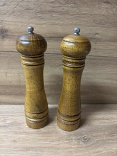 Professional Oak Wood Pepper