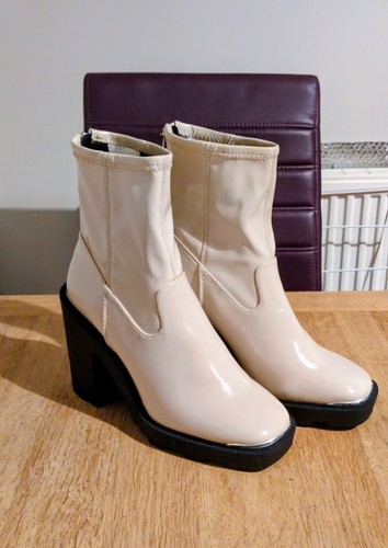Office cream patent chunky - office,