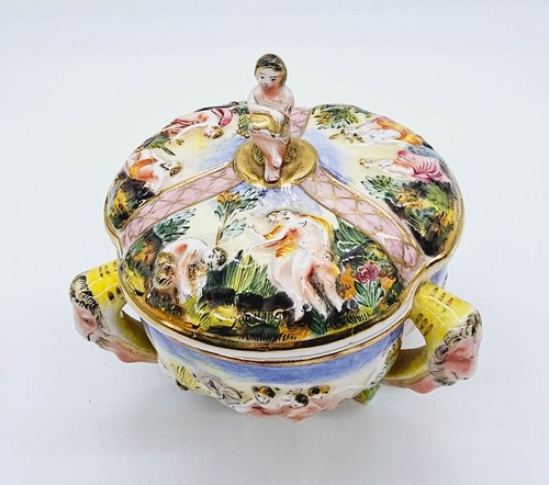 Capodimonte footed covered - footed,