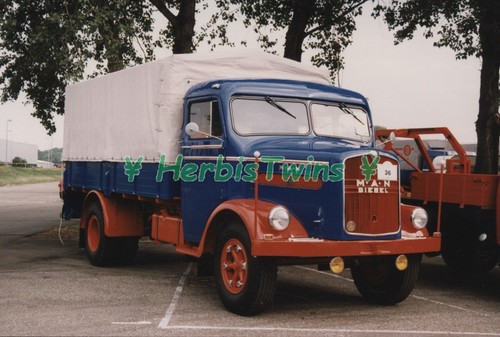 Original photo truck man - photo,