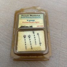 Period Road Signs (4) "N"