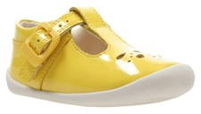 BNIB Clarks Girl Roamer Star