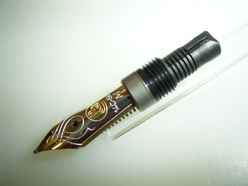Pelikan m400 nib - 14k, gold
