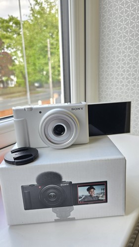 Sony compact vlogging - sony, zv-1f