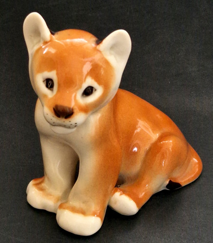 Vintage lomonosov lion - lomonosov, cub