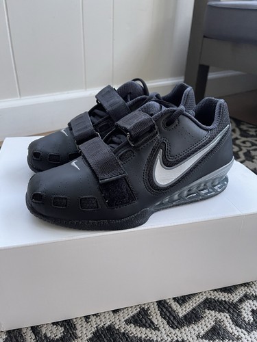 Nwob nike womens romaleos - nike,