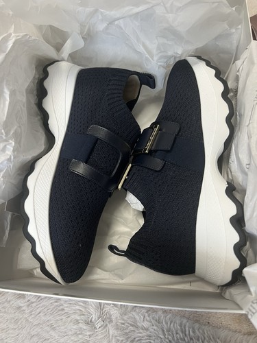 Russell bromley vacation - &bromley,