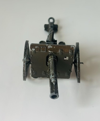Vintage diecast toy field - diecast,