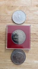 Royal commemorative coins. 2X