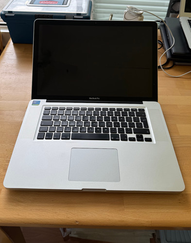 Apple macbook pro a1286 mid - macbook,