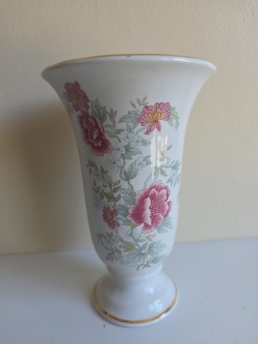 Vintage chantelle petunia vase - chantelle,